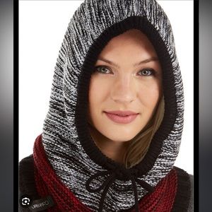 BRAND NEW Calvin Klein Color Knit Snood for winter